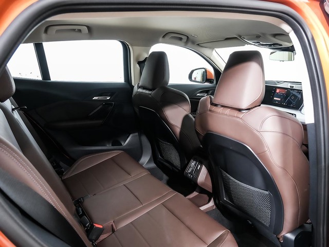 BMW X2 sDrive18d color Naranja. Año 2024. 110KW(150CV). Diésel. En concesionario Oliva Motor Tarragona de Tarragona