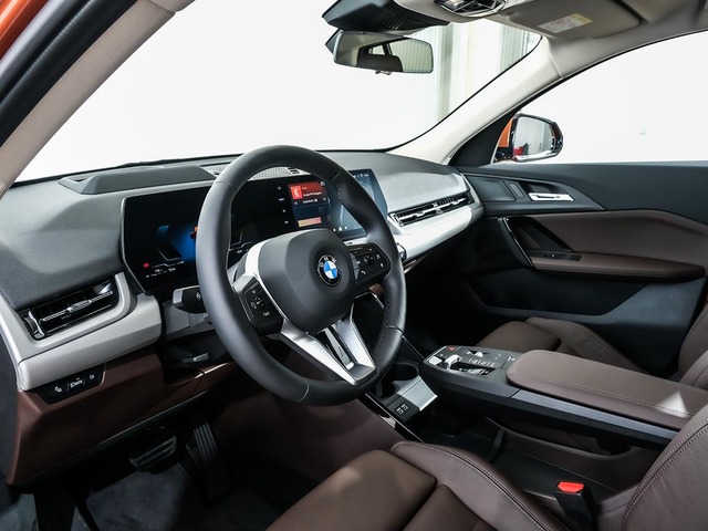 BMW X2 sDrive18d color Naranja. Año 2024. 110KW(150CV). Diésel. En concesionario Oliva Motor Tarragona de Tarragona