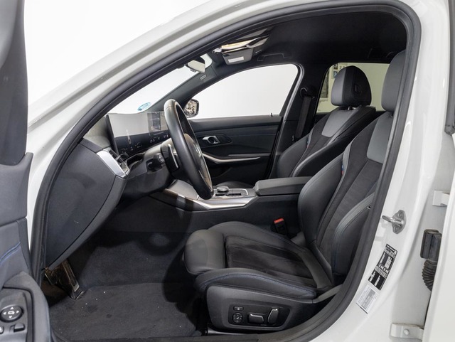 BMW Serie 3 318d Touring color Blanco. Año 2024. 110KW(150CV). Diésel. En concesionario Oliva Motor Girona de Girona