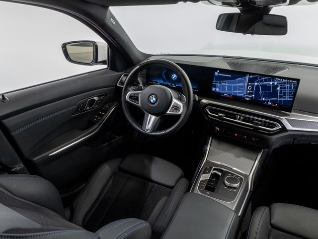 BMW Serie 3 318d Touring color Blanco. Año 2024. 110KW(150CV). Diésel. En concesionario Oliva Motor Girona de Girona