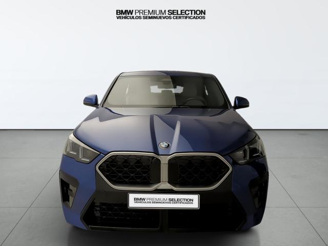 BMW X2 sDrive20i color Azul. Año 2024. 125KW(170CV). Gasolina. En concesionario Automotor Premium Velázquez - Málaga de Málaga