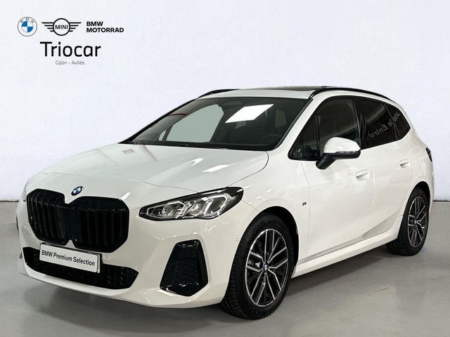 BMW Serie 2 218d Active Tourer color Blanco. Año 2024. 110KW(150CV). Diésel. En concesionario Triocar Gijón (Bmw y Mini) de Asturias