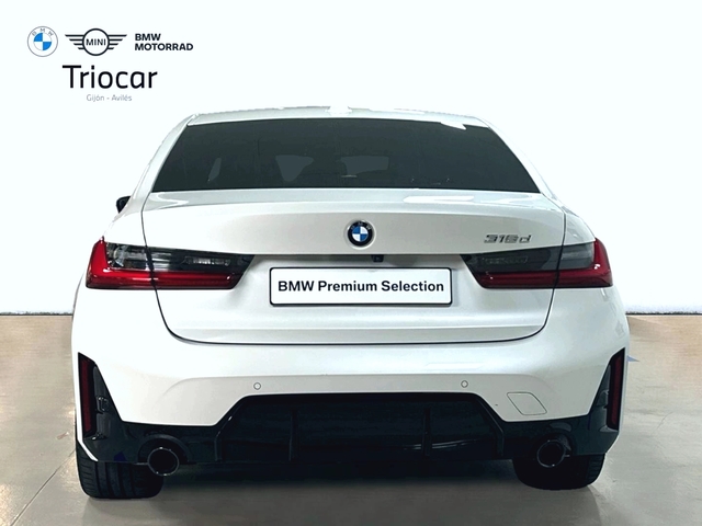 BMW Serie 3 318d color Blanco. Año 2024. 110KW(150CV). Diésel. En concesionario Triocar Gijón (Bmw y Mini) de Asturias