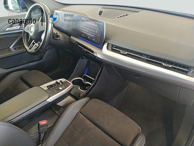 BMW X1 sDrive18d color Azul. Año 2023. 110KW(150CV). Diésel. En concesionario TACO de Sta. C. Tenerife