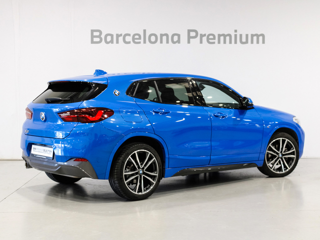 BMW X2 sDrive18i color Azul. Año 2022. 103KW(140CV). Gasolina. En concesionario Barcelona Premium -- GRAN VIA de Barcelona