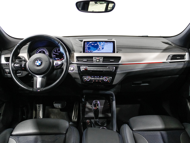 BMW X2 sDrive18i color Azul. Año 2022. 103KW(140CV). Gasolina. En concesionario Barcelona Premium -- GRAN VIA de Barcelona