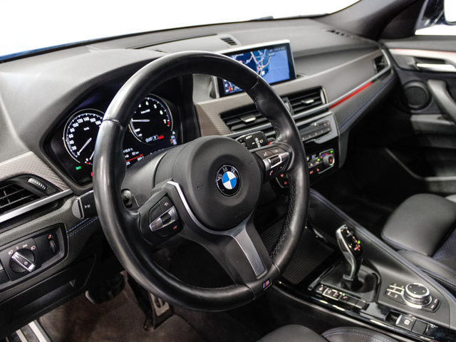 BMW X2 sDrive18i color Azul. Año 2022. 103KW(140CV). Gasolina. En concesionario Barcelona Premium -- GRAN VIA de Barcelona