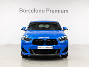 Fotos de BMW X2 sDrive18i color Azul. Año 2022. 103KW(140CV). Gasolina. En concesionario Barcelona Premium -- GRAN VIA de Barcelona