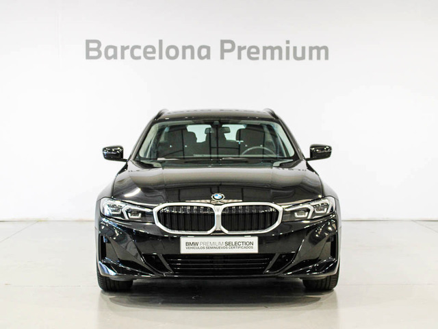 BMW Serie 3 318d Touring color Negro. Año 2025. 110KW(150CV). Diésel. En concesionario Barcelona Premium -- GRAN VIA de Barcelona