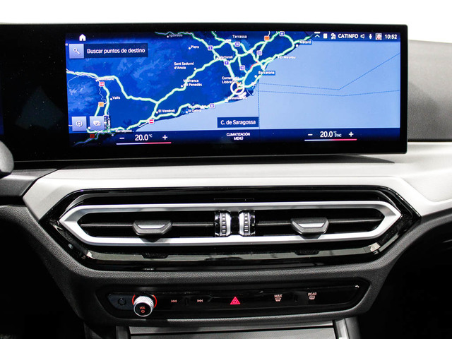 BMW Serie 3 318d Touring color Negro. Año 2025. 110KW(150CV). Diésel. En concesionario Barcelona Premium -- GRAN VIA de Barcelona