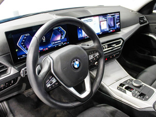 BMW Serie 3 318d Touring color Negro. Año 2025. 110KW(150CV). Diésel. En concesionario Barcelona Premium -- GRAN VIA de Barcelona