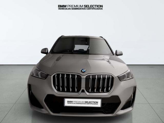 BMW X1 sDrive18d color Gris Plata. Año 2023. 110KW(150CV). Diésel. En concesionario Automotor Premium Velázquez - Málaga de Málaga