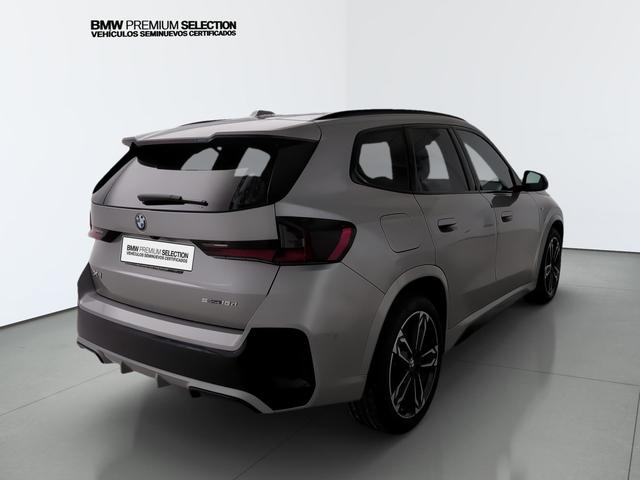 BMW X1 sDrive18d color Gris Plata. Año 2023. 110KW(150CV). Diésel. En concesionario Automotor Premium Velázquez - Málaga de Málaga