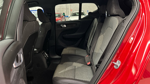 Volvo XC40 T5 Recharge PHEV Plus Dark Auto 193 kW (262 CV) - 9 Volvo XC40 T5 Ocasión 193 KW (262CV) - 9