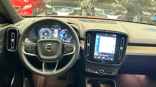 Volvo XC40 T5 Recharge PHEV Plus Dark Auto 193 kW (262 CV) - 11 Volvo XC40 T5 Ocasión 193 KW (262CV) - 11