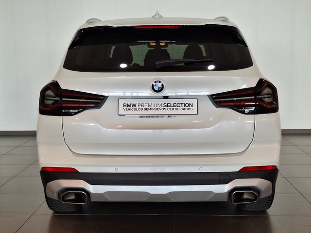 BMW X3 xDrive20d color Blanco. Año 2021. 140KW(190CV). Diésel. En concesionario Tormes Motor de Salamanca