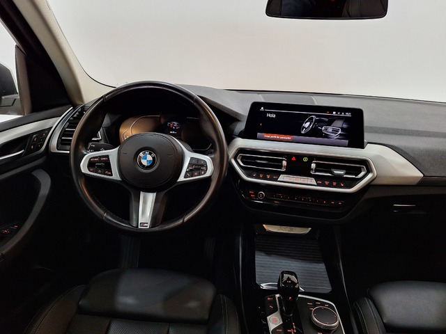BMW X3 xDrive20d color Blanco. Año 2021. 140KW(190CV). Diésel. En concesionario Tormes Motor de Salamanca