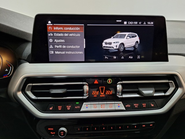 BMW X3 xDrive20d color Blanco. Año 2021. 140KW(190CV). Diésel. En concesionario Tormes Motor de Salamanca