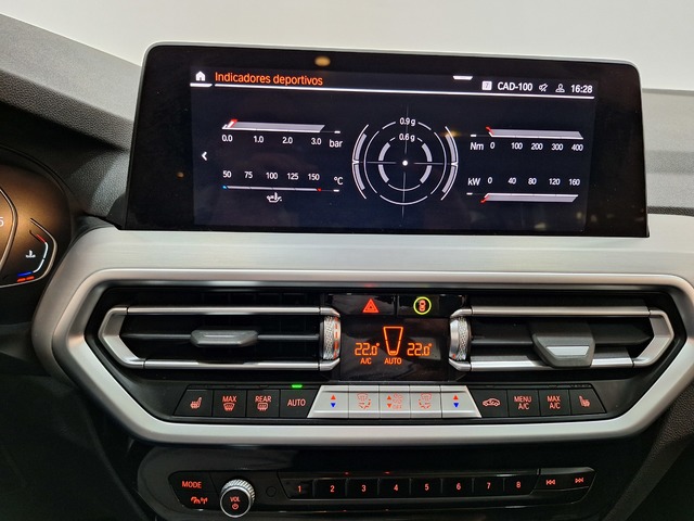 BMW X3 xDrive20d color Blanco. Año 2021. 140KW(190CV). Diésel. En concesionario Tormes Motor de Salamanca