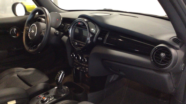 fotoG 7 del MINI MINI 3 Puertas Cooper SE 135 kW (184 CV) 184cv Eléctrico del 2020 en Madrid
