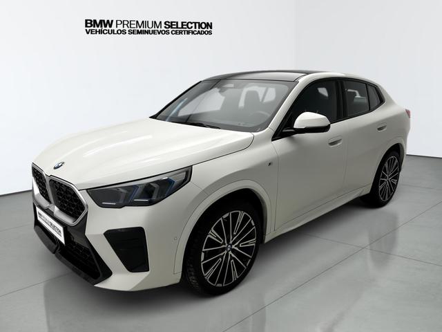 BMW X2 sDrive20i color Blanco. Año 2024. 125KW(170CV). Gasolina. En concesionario Automotor Premium Viso - Málaga de Málaga