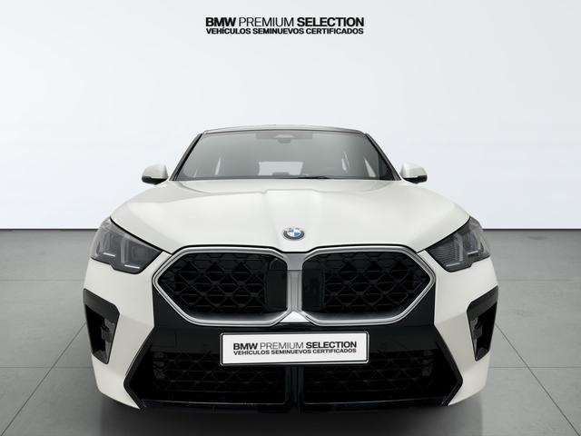 BMW X2 sDrive20i color Blanco. Año 2024. 125KW(170CV). Gasolina. En concesionario Automotor Premium Viso - Málaga de Málaga