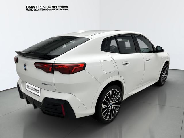 BMW X2 sDrive20i color Blanco. Año 2024. 125KW(170CV). Gasolina. En concesionario Automotor Premium Viso - Málaga de Málaga