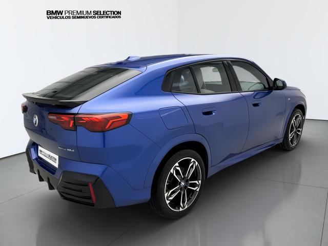 BMW X2 sDrive18d color Azul. Año 2024. 110KW(150CV). Diésel. En concesionario Automotor Premium Viso - Málaga de Málaga