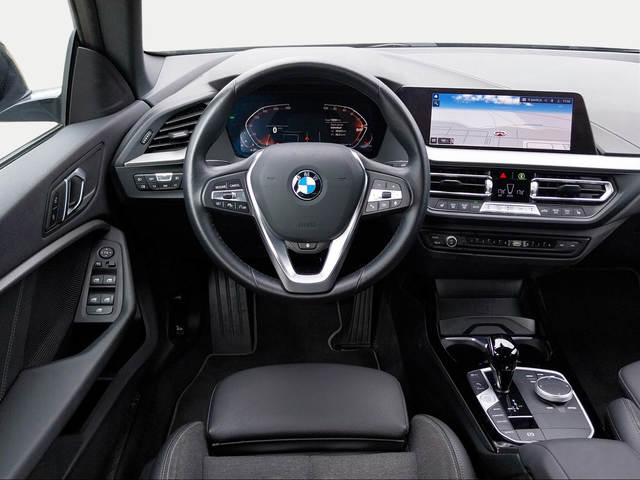 BMW Serie 2 218i Gran Coupe color Negro. Año 2024. 103KW(140CV). Gasolina. En concesionario San Rafael Motor, S.L. de Córdoba