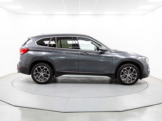 BMW X1 sDrive18d color Gris. Año 2021. 110KW(150CV). Diésel. En concesionario Móvil Begar Alicante de Alicante