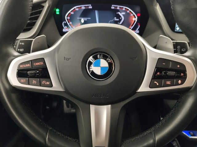 BMW Serie 1 118d color Blanco. Año 2024. 110KW(150CV). Diésel. En concesionario Autoberón de La Rioja