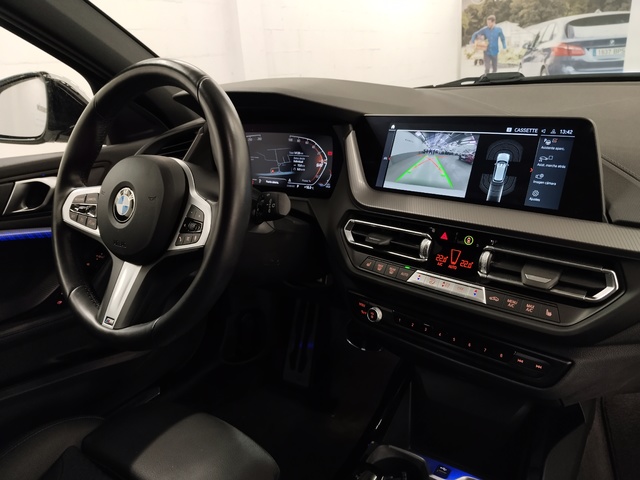 BMW Serie 1 118d color Blanco. Año 2024. 110KW(150CV). Diésel. En concesionario Autoberón de La Rioja