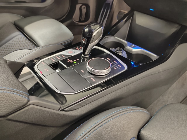 BMW Serie 1 118d color Blanco. Año 2024. 110KW(150CV). Diésel. En concesionario Autoberón de La Rioja