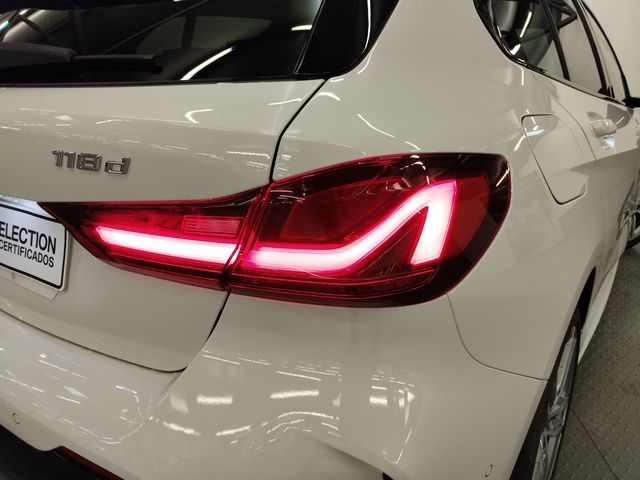 BMW Serie 1 118d color Blanco. Año 2024. 110KW(150CV). Diésel. En concesionario Autoberón de La Rioja