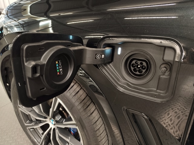 BMW X5 xDrive45e color Negro. Año 2020. 290KW(394CV). Híbrido Electro/Gasolina. En concesionario Autoberón de La Rioja
