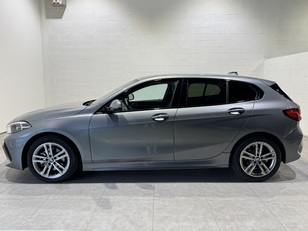Fotos de BMW Serie 1 118d color Gris. Año 2024. 110KW(150CV). Diésel. En concesionario Motor Munich Cadi - Manresa - VO de Barcelona
