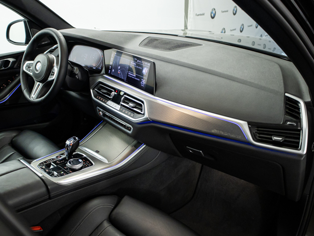 BMW X5 xDrive30d color Negro. Año 2019. 195KW(265CV). Diésel. En concesionario BMW Fuenteolid Valladolid de Valladolid