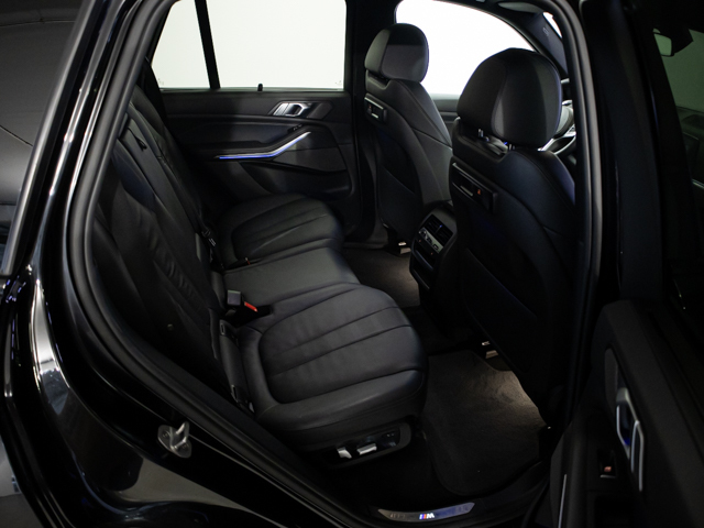 BMW X5 xDrive30d color Negro. Año 2019. 195KW(265CV). Diésel. En concesionario BMW Fuenteolid Valladolid de Valladolid