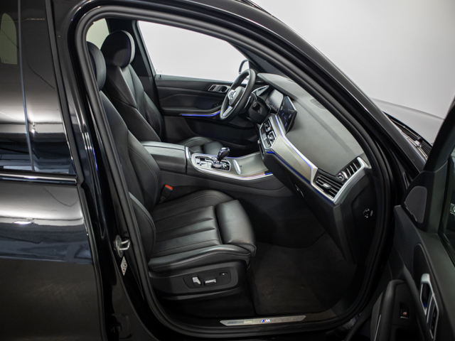 BMW X5 xDrive30d color Negro. Año 2019. 195KW(265CV). Diésel. En concesionario BMW Fuenteolid Valladolid de Valladolid