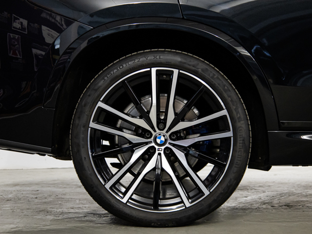 BMW X5 xDrive30d color Negro. Año 2019. 195KW(265CV). Diésel. En concesionario BMW Fuenteolid Valladolid de Valladolid