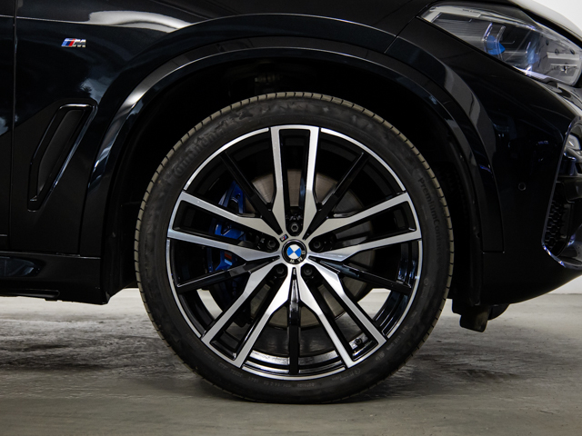BMW X5 xDrive30d color Negro. Año 2019. 195KW(265CV). Diésel. En concesionario BMW Fuenteolid Valladolid de Valladolid