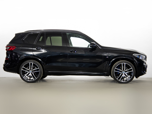 BMW X5 xDrive30d color Negro. Año 2019. 195KW(265CV). Diésel. En concesionario BMW Fuenteolid Valladolid de Valladolid