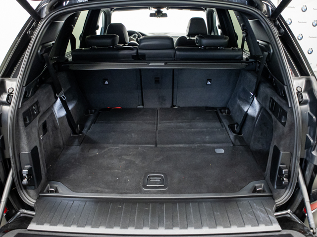 BMW X5 xDrive30d color Negro. Año 2019. 195KW(265CV). Diésel. En concesionario BMW Fuenteolid Valladolid de Valladolid