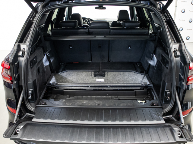 BMW X5 xDrive30d color Negro. Año 2019. 195KW(265CV). Diésel. En concesionario BMW Fuenteolid Valladolid de Valladolid