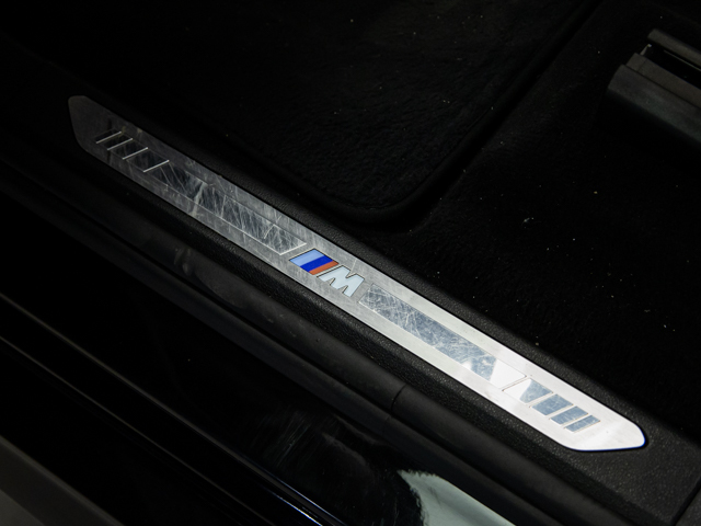 BMW X5 xDrive30d color Negro. Año 2019. 195KW(265CV). Diésel. En concesionario BMW Fuenteolid Valladolid de Valladolid