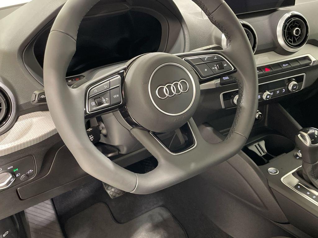 Audi Q2 35 TDI - 13