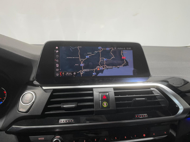 BMW X4 xDrive20d color Rojo. Año 2020. 140KW(190CV). Diésel. En concesionario Hispamovil, Torrevieja de Alicante