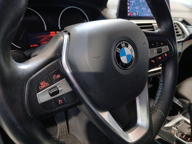 BMW X3 xDrive20d color Negro. Año 2020. 140KW(190CV). Diésel. En concesionario GANDIA Automoviles Fersan, S.A. de Valencia
