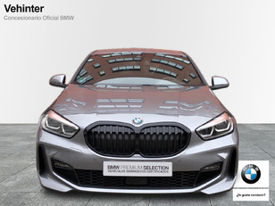 Fotos de BMW Serie 1 118d color Gris. Año 2023. 110KW(150CV). Diésel. En concesionario Vehinter Aguacate de Madrid
