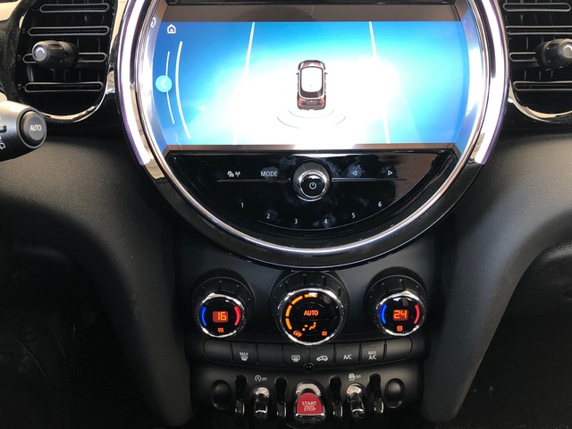 fotoG 15 del MINI MINI 5 Puertas Cooper 100 kW (136 CV) 136cv Gasolina del 2024 en Madrid